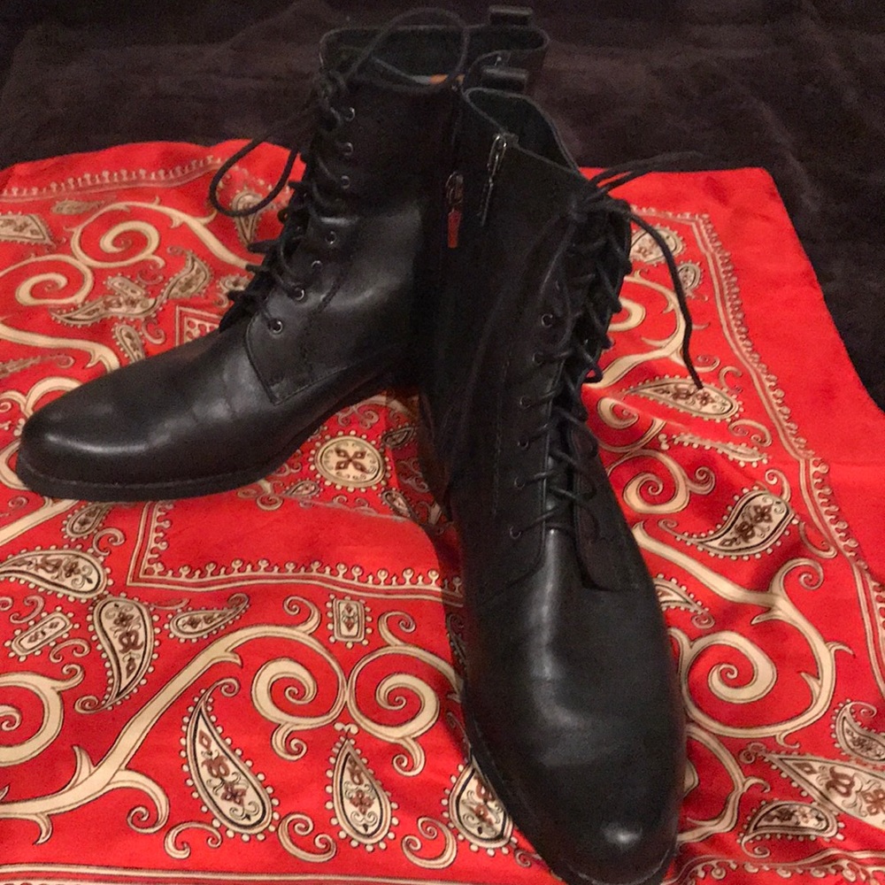 COPY - Black Above ankle boots